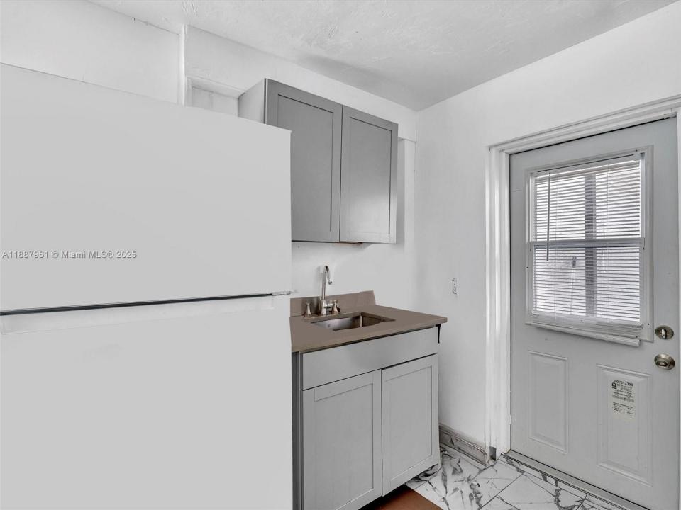 520 NW 49th St, Miami, Florida 33127