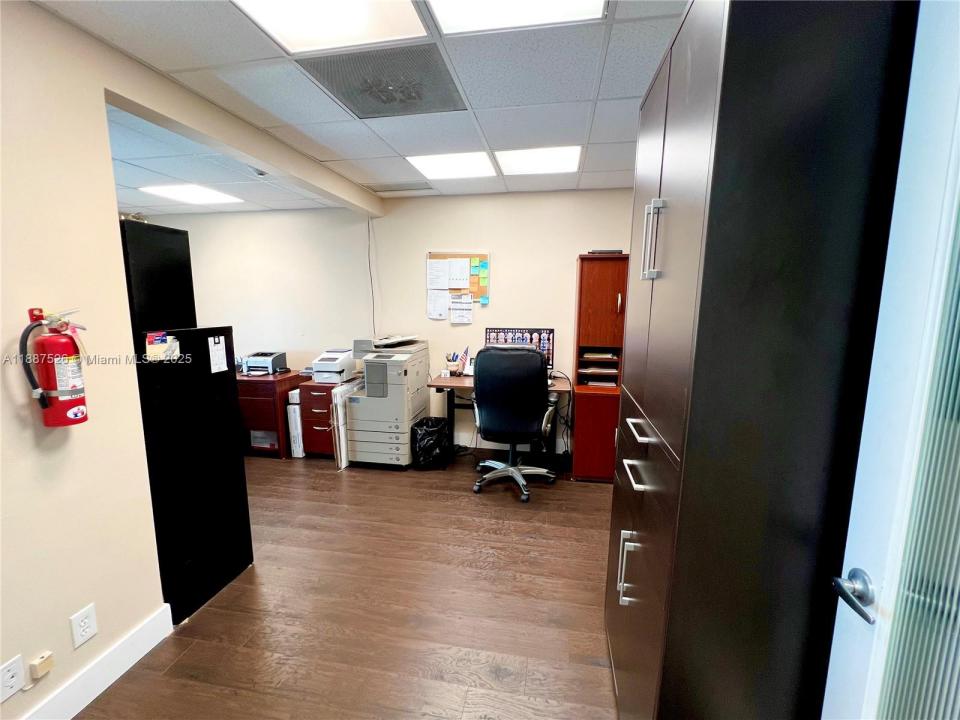 1625 N Commerce Pkwy 225, Weston, פלורידה 33326, ארצות הברית של אמריקה 
