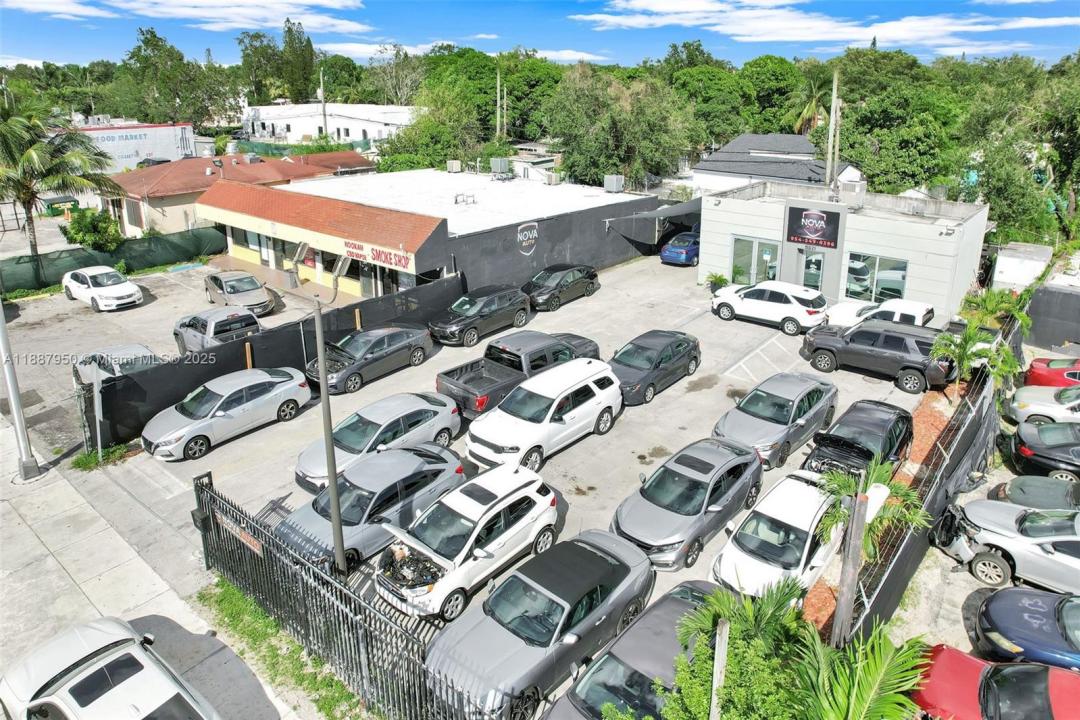 9621 NW 27th Ave, Miami, Florida 33147, USA