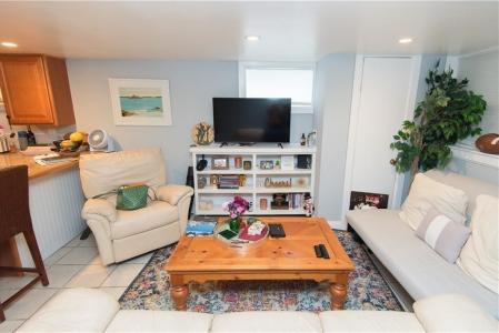 11 Crescent Road 1, Middletown, Rhode Island 02842, Estados Unidos
