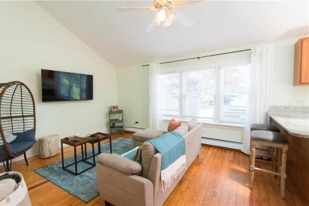 393 Aquidneck Avenue, Middletown, Rhode Island 02842, Estados Unidos