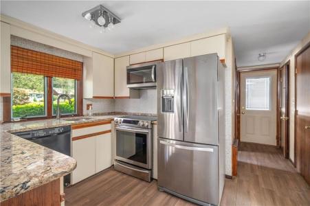 1 Rocky Crest Road, Cumberland, Rhode Island 02864, États-Unis