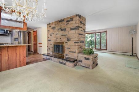 1 Rocky Crest Road, Cumberland, Rhode Island 02864, États-Unis