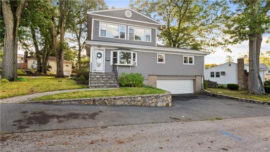 25 Mills Drive, Johnston, Rhode Island 02919, USA