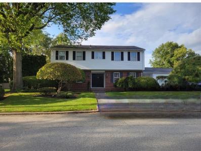 11 West Blue Ridge Road, Cranston, RI 02920, USA