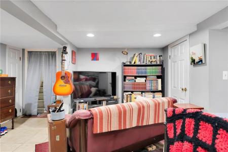 86 Lane 5 Avenue, Варвик, Род Айленд 02888, Соединенные Штаты