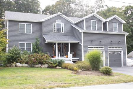 27 Rosedale Avenue, Barrington, RI 02806, USA