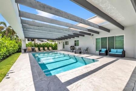 2812 NE 27th St, Lighthouse Point, Florida 33064