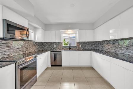 2812 NE 27th St, Lighthouse Point, Florida 33064