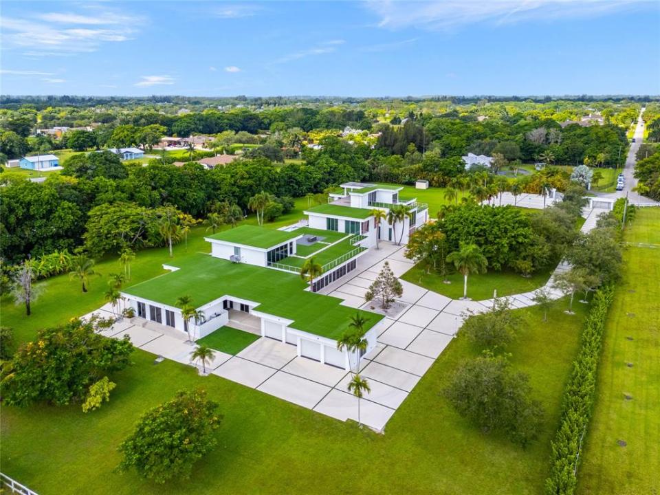 17250 SW 52nd Ct, Southwest Ranches, Florida 33331
