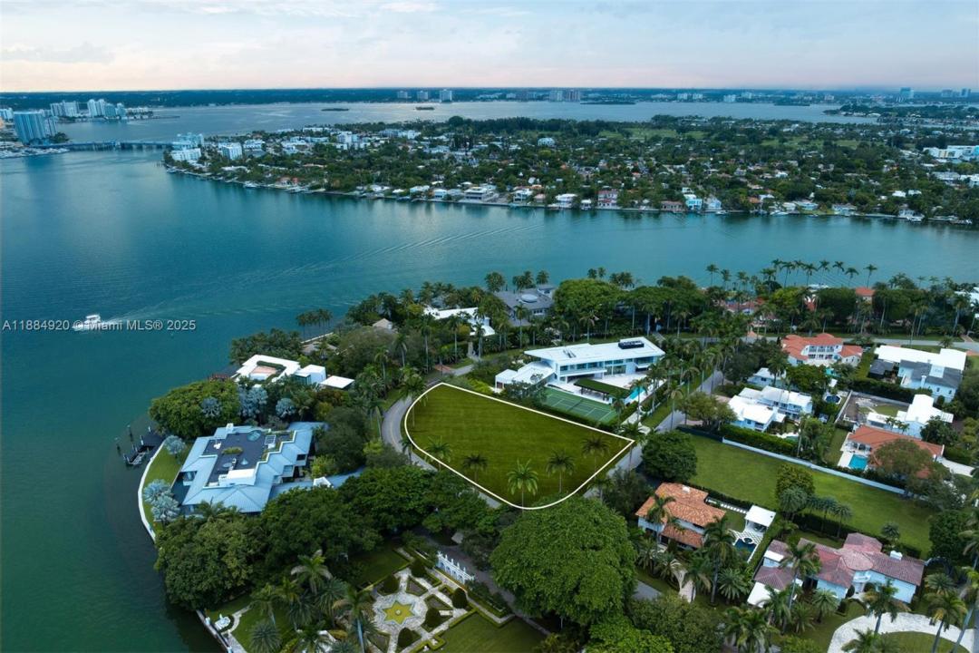 31 La Gorce Cir, Miami Beach, פלורידה 33141, ארצות הברית של אמריקה 