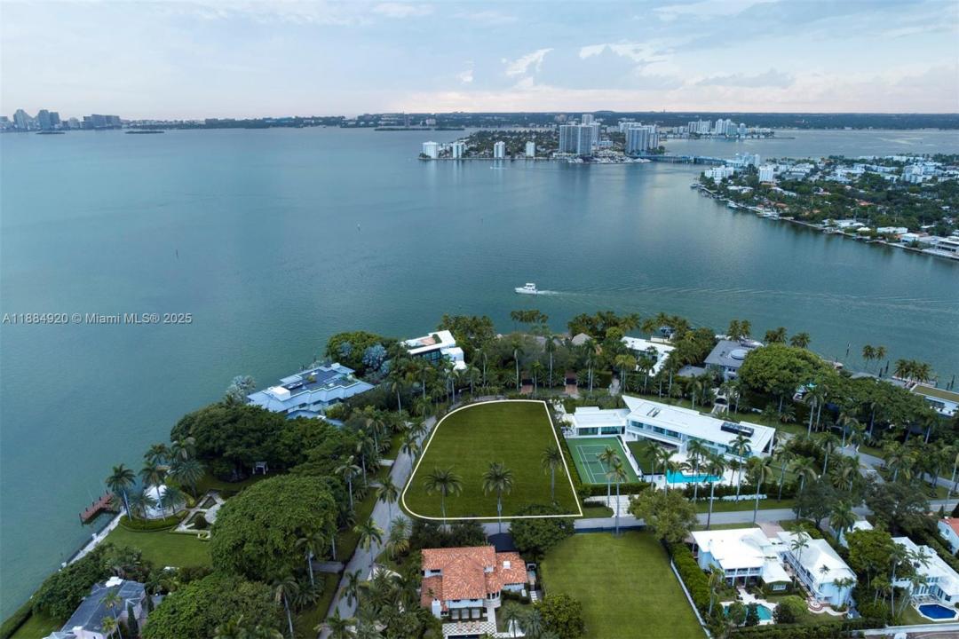 31 La Gorce Cir, Miami Beach, פלורידה 33141, ארצות הברית של אמריקה 