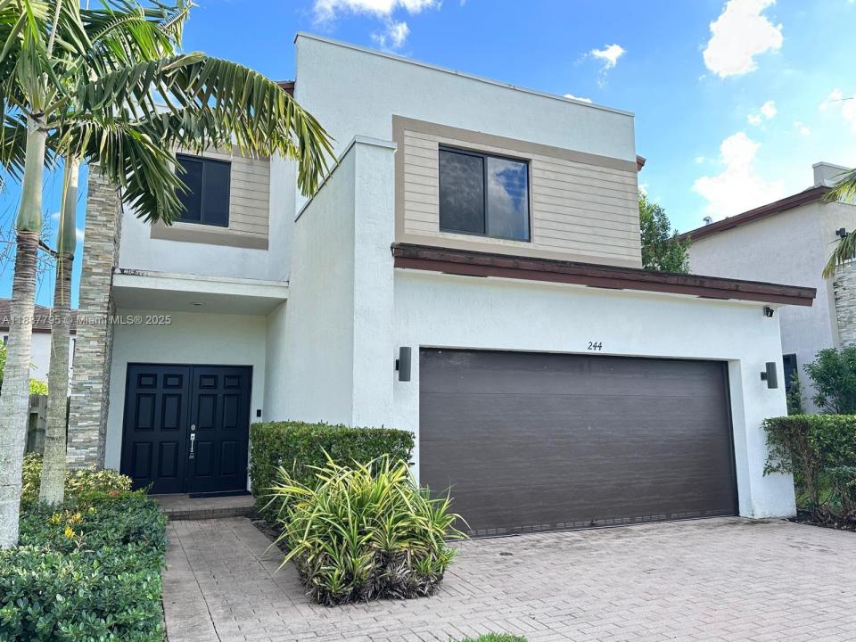 244 NE 210th Way 244, Miami, フロリダ 33179, アメリカ合衆国