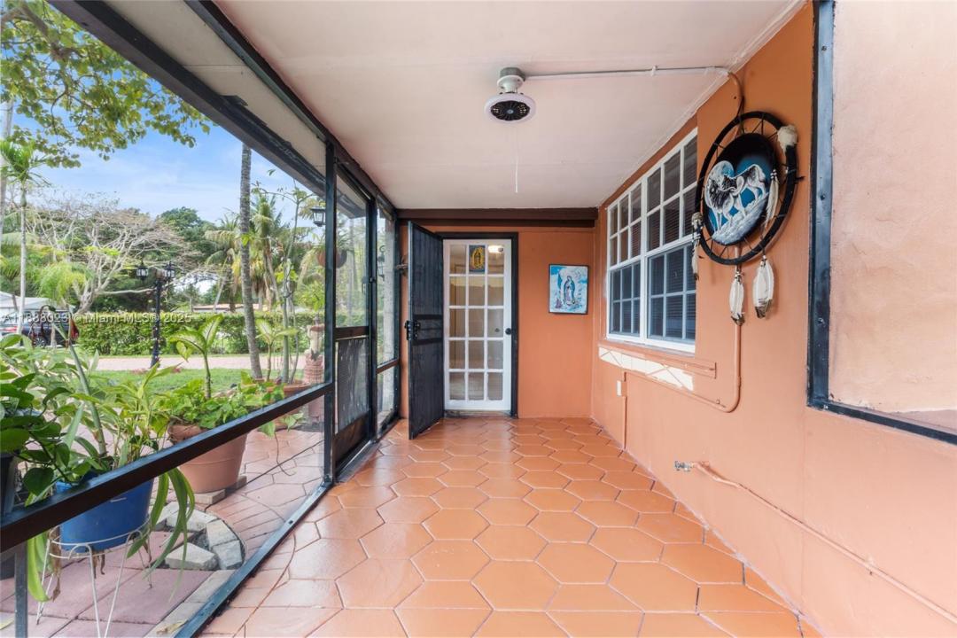 1223 NE 182nd St, North Miami Beach, Florida 33162, Stati Uniti
