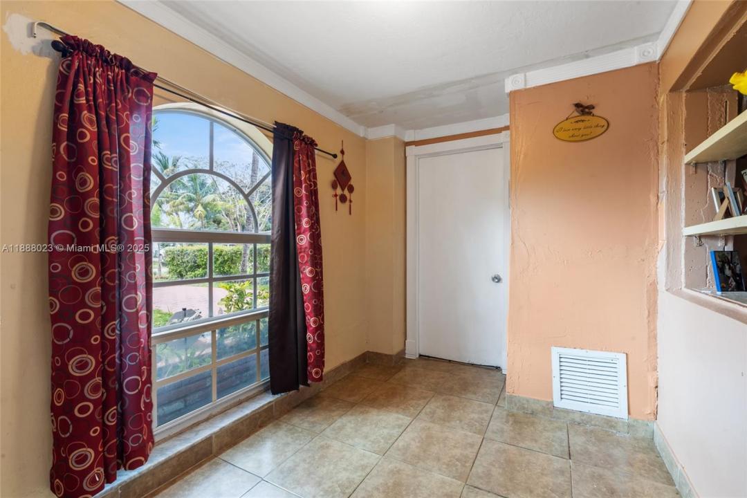 1223 NE 182nd St, North Miami Beach, Florida 33162, Stati Uniti