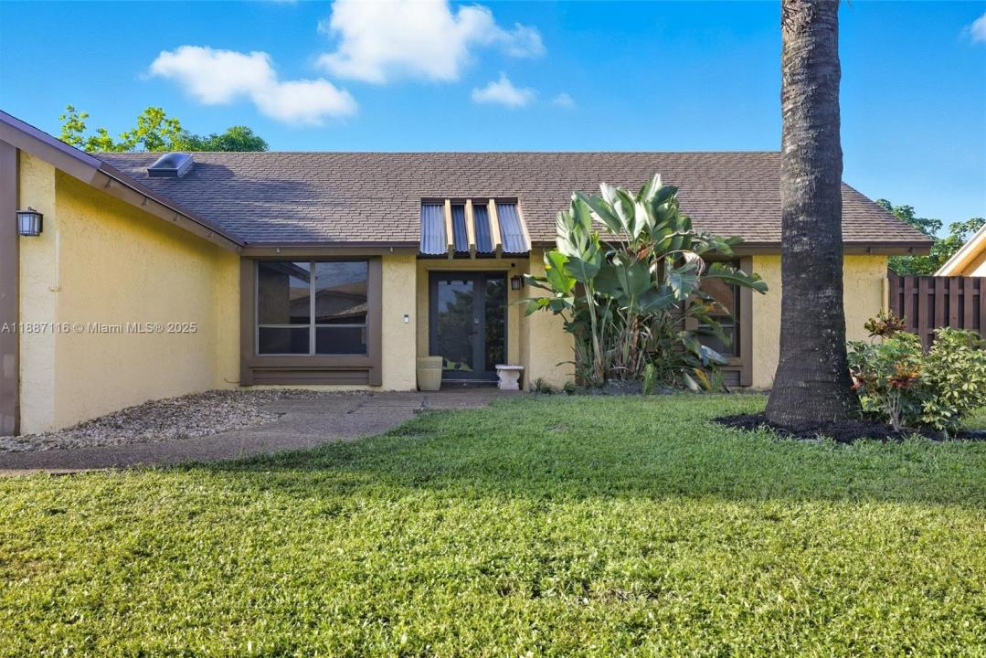 8240 NW 51st Ct, Lauderhill, Flórida 33351, Estados Unidos