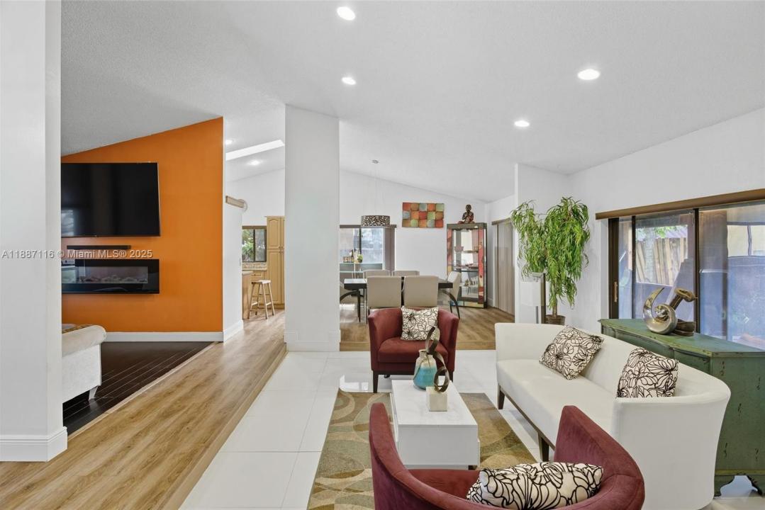 8240 NW 51st Ct, Lauderhill, Flórida 33351, Estados Unidos