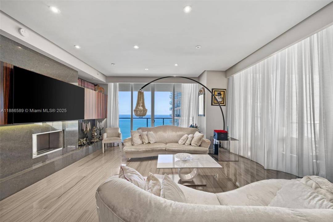 9705 Collins Ave 2304N, Bal Harbour, Florida 33154, USA