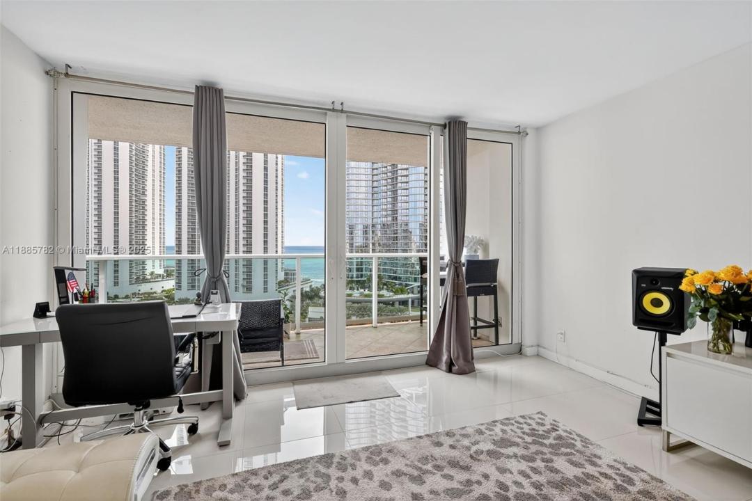100 Bayview Dr 1512, Sunny Isles Beach, Florida 33160