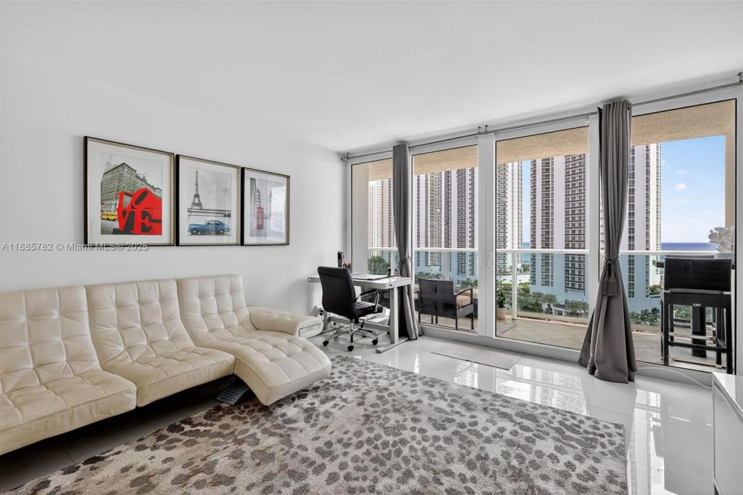100 Bayview Dr 1512, Sunny Isles Beach, Florida 33160