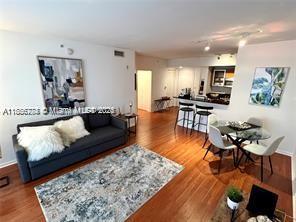 2775 NE 187th St 319, Aventura, Florida 33180, USA