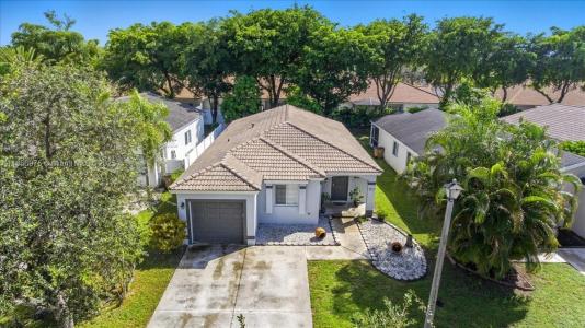 4642 SW 12th Ct, Deerfield Beach, Florida 33442, USA