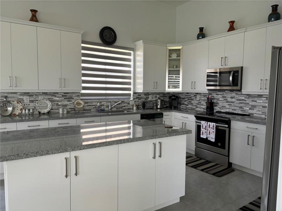 5107 GENOA STREET 5107, Ave Maria, Flórida 34142, Estados Unidos