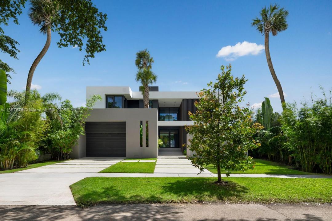 13225 Arch Creek Terr, North Miami, Флорида 33181, Соединенные Штаты