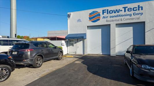 7021 SW 13th Ter, Miami, Florida 33144, USA