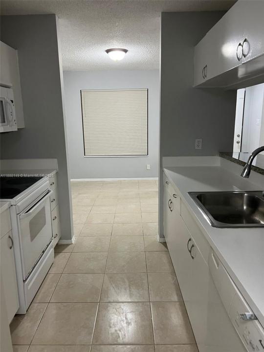 10521 SW 158th Ct 102, Miami, フロリダ 33196, アメリカ合衆国