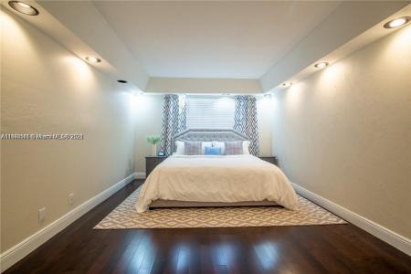 7100 Nova Dr 104A, Davie, Florida 33317, USA