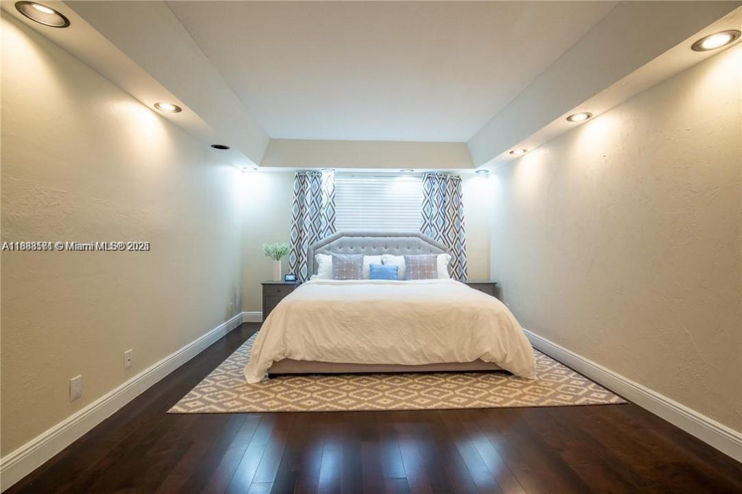 7100 Nova Dr 104A, Davie, Floride 33317, États-Unis
