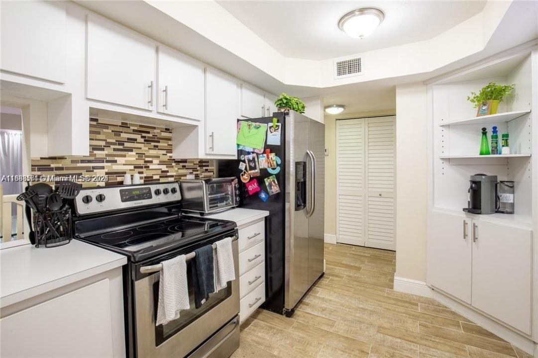 7100 Nova Dr 104A, Davie, Floride 33317, États-Unis