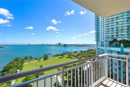 2000 N Bayshore Dr 1410, Miami, Florida 33137, USA