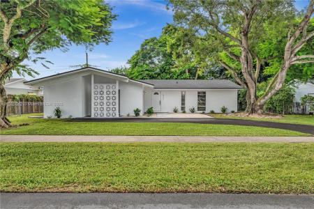 19701 Belmont Dr, Cutler Bay, Florida 33157, USA