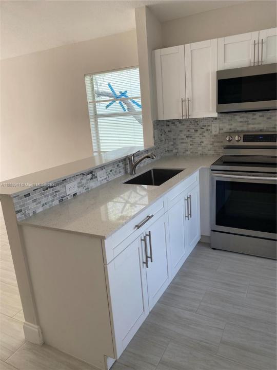 14102 SW 120th Ct 6-15, Miami, פלורידה 33186, ארצות הברית של אמריקה 