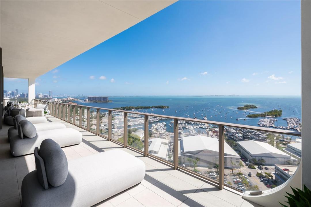 2655 S Bayshore Drive LPH, Coconut Grove, Florida 33133, USA