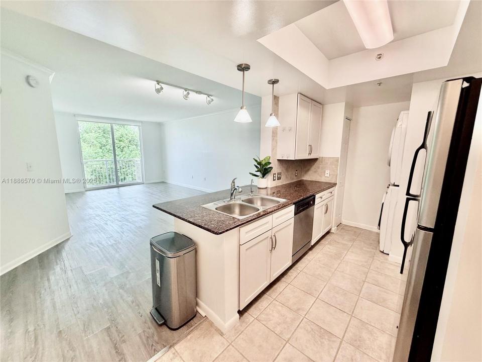 2000 N Bayshore Dr 218, Miami, フロリダ 33137, アメリカ合衆国