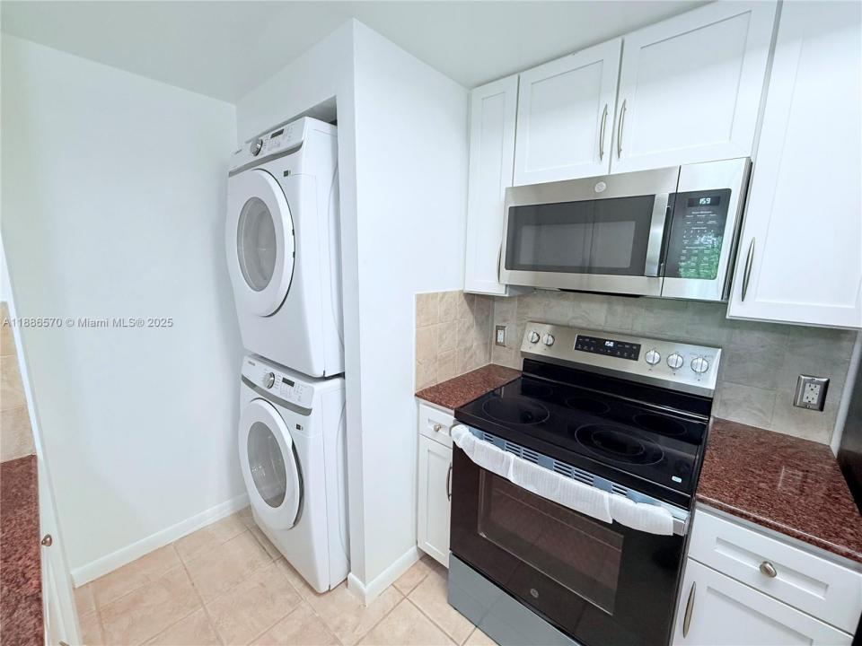 2000 N Bayshore Dr 218, Miami, フロリダ 33137, アメリカ合衆国