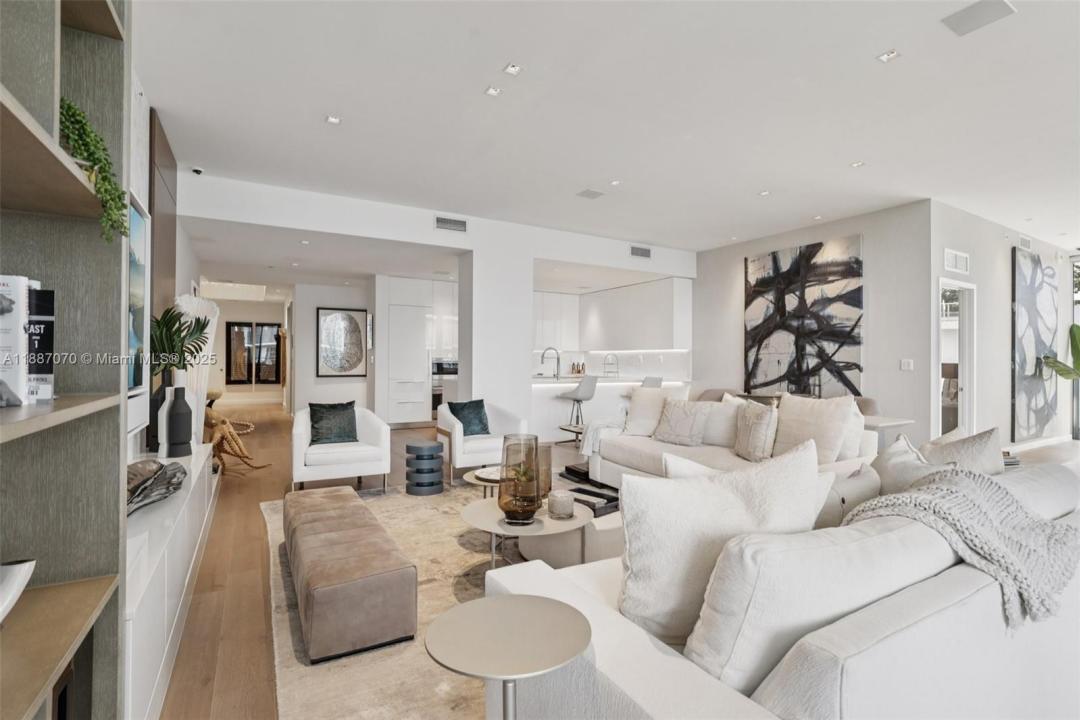 801 S Pointe Dr 602, Miami Beach, Florida 33139