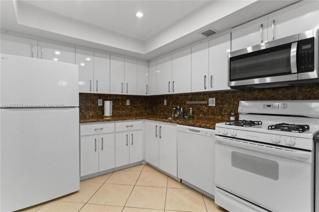 2030 S Ocean Dr 1710, Hallandale Beach, Flórida 33009, Estados Unidos