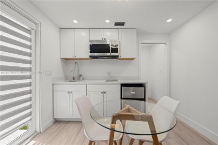 5855 SW 62nd St 5, Miami, Florida 33143, USA