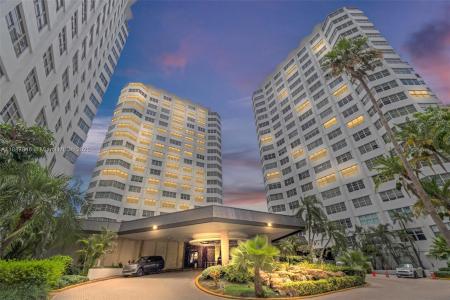 905 Brickell Bay Dr 1823, Miami, Florida 33131, USA