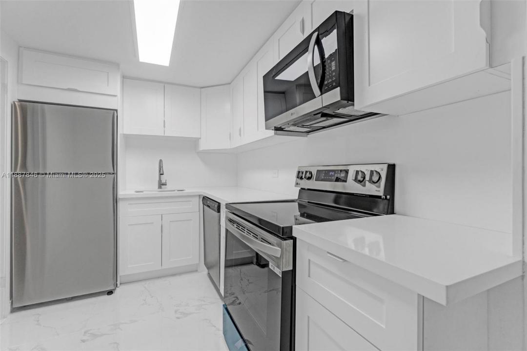 905 Brickell Bay Dr 1823, Miami, Florida 33131, Amerika Birleşik Devletleri