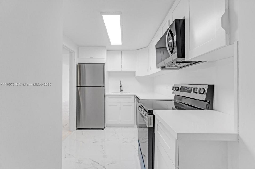 905 Brickell Bay Dr 1823, Miami, Florida 33131, Amerika Birleşik Devletleri