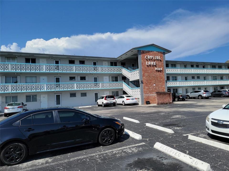 1021 Crystal Lake Dr 311, Deerfield Beach, Florida 33064, Estados Unidos