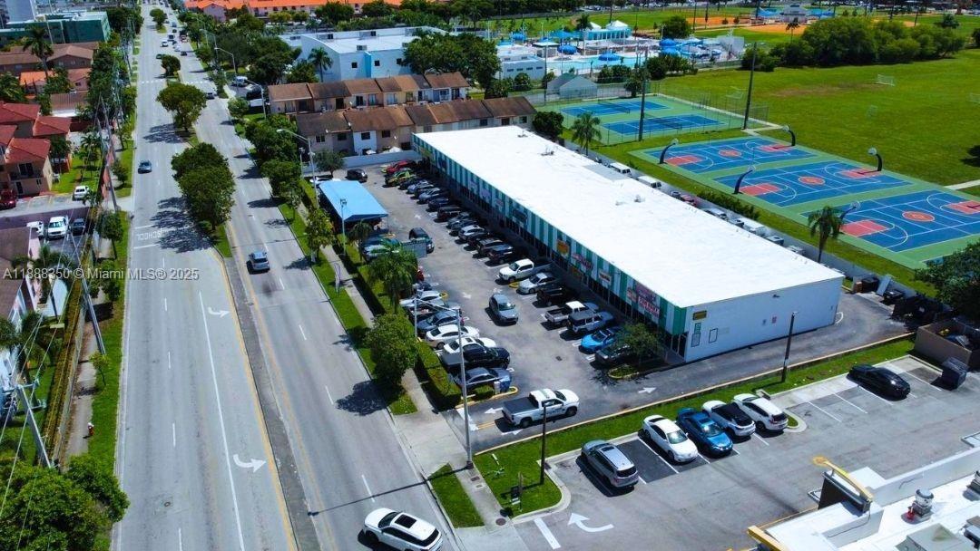 2350 W 60th St 16, Hialeah, Florida 33016, HOA KỲ