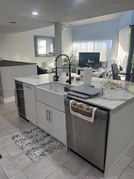 6666 SW 115th Ct 406, Miami, Florida 33173, Amerika Birleşik Devletleri