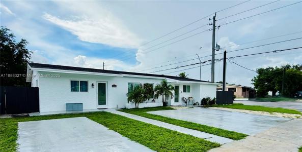 3630 NW 194th Ter, Miami Gardens, Florida 33056, USA