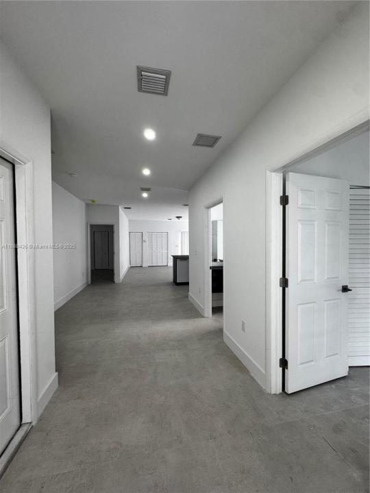 2541 NW 9th St 0, Fort Lauderdale, Flórida 33311, Estados Unidos